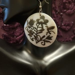 Floral inlay natural shell earrings